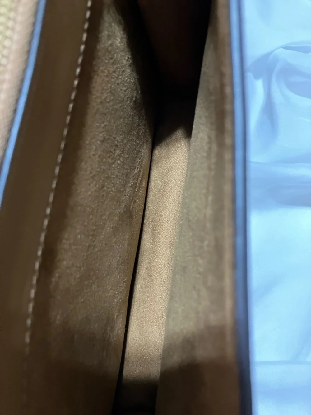 Beat Bag Colorblock Gold Rivets - Picture 9 of 11